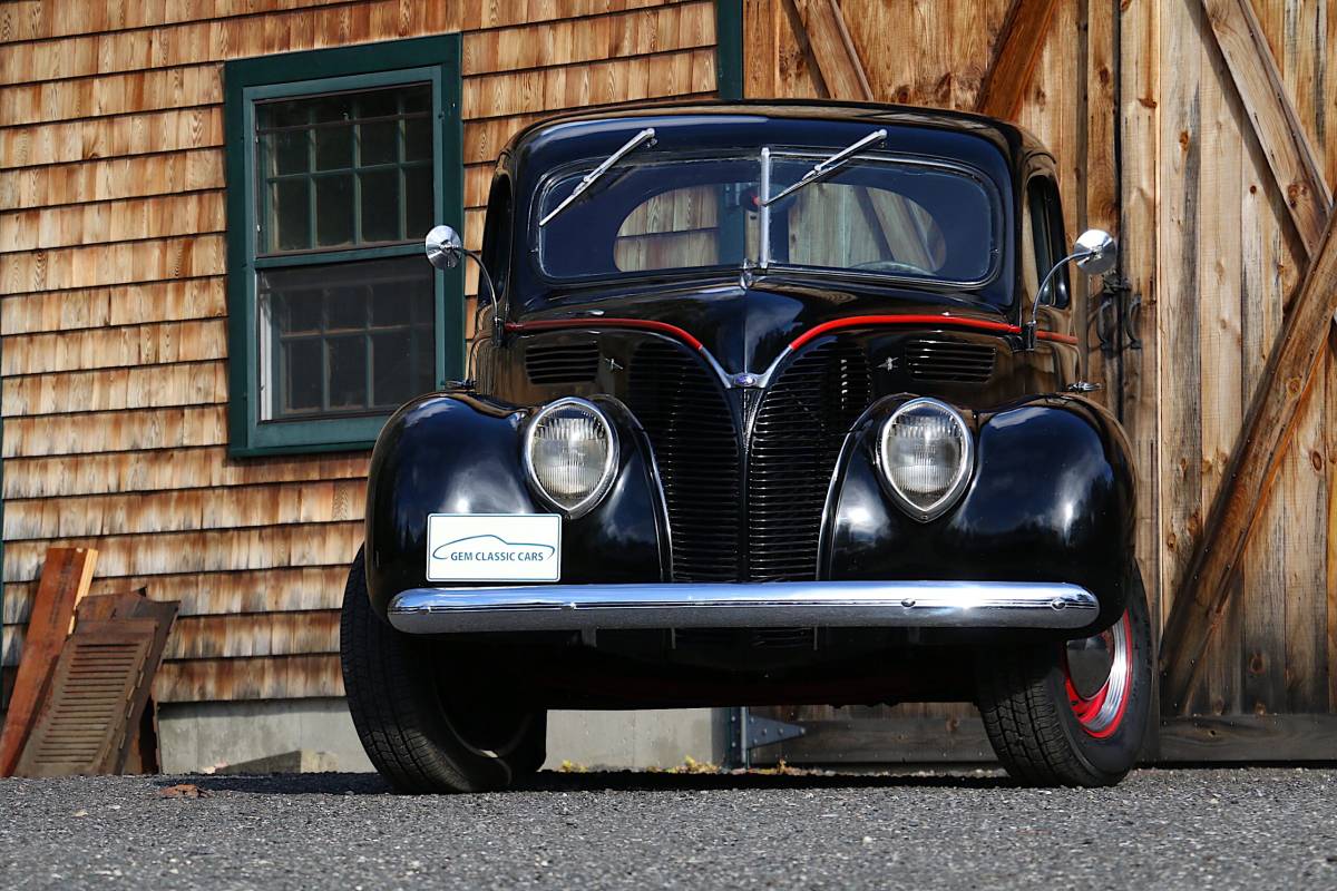 Ford-Deluxe-coupe-1938-black-75639-1