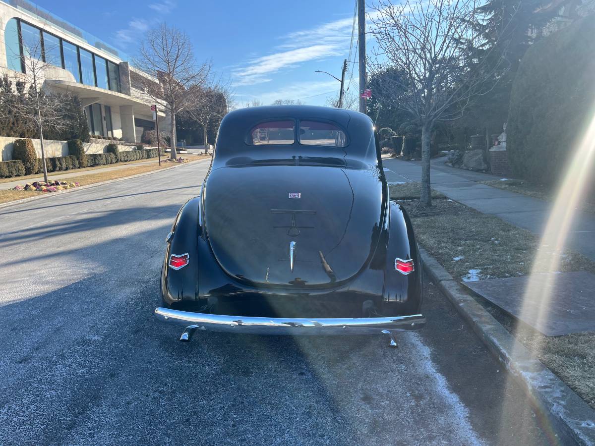 Ford-Deluxe-coupe-1940-black-3122-2