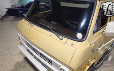 Ford-E-Series-Van-1973-Tan-Black-137834-11