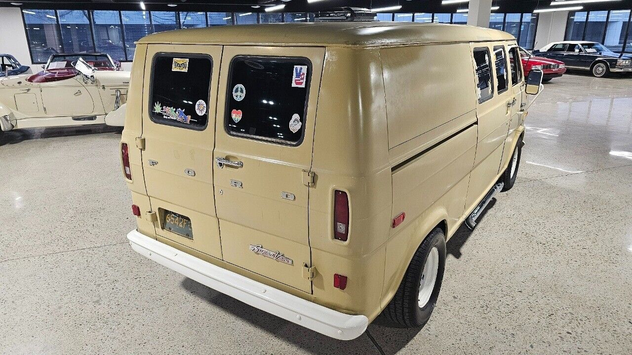 Ford-E-Series-Van-1973-Tan-Black-137834-4