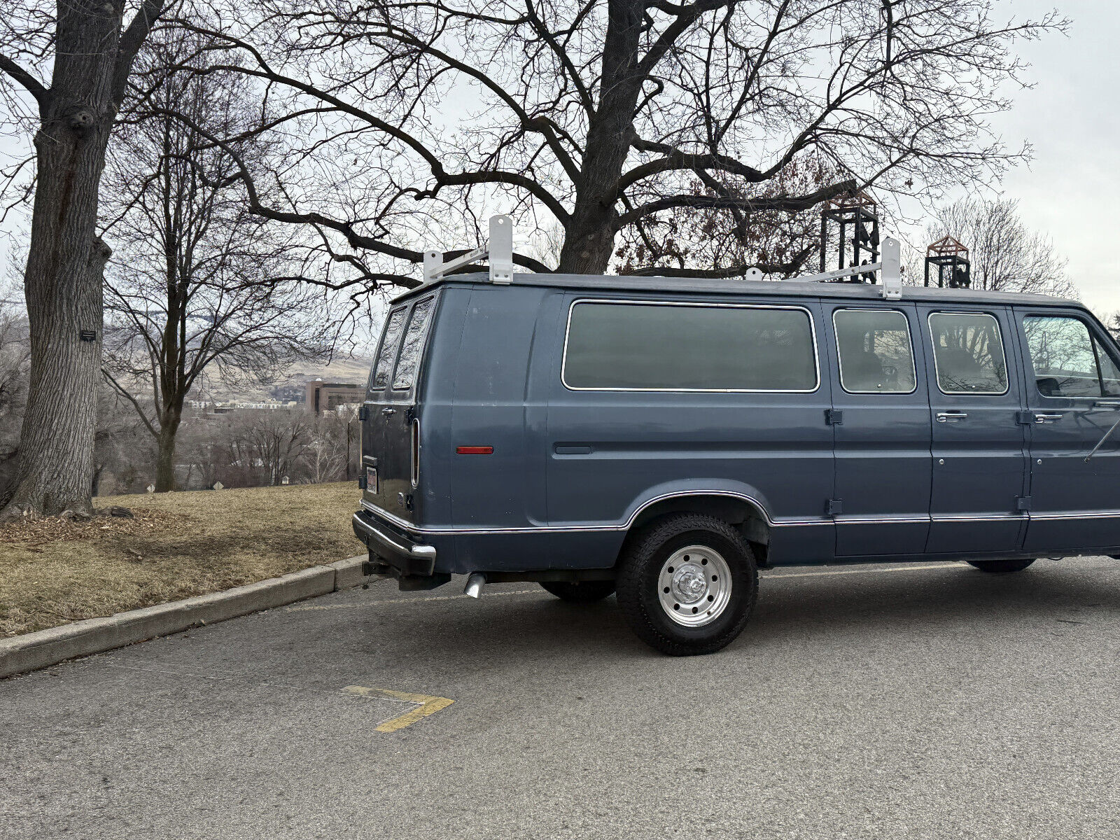 Ford-E-Series-Van-1989-Blue-193121-7