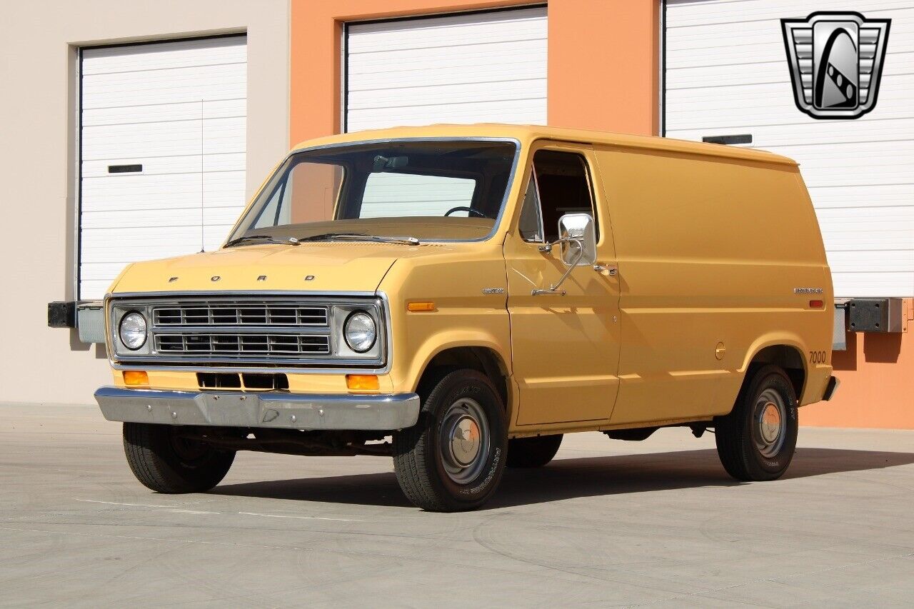 Ford-E-Series-Van-Cabriolet-1976-Brown-Brown-67272-3