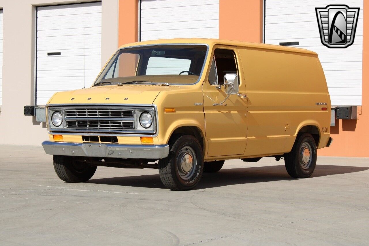 Ford-E-Series-Van-Cabriolet-1976-Brown-Brown-67272-4