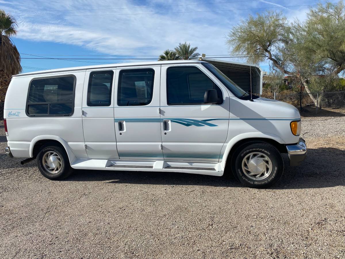 Ford-E150-conversion-van-1995-white-127138-1