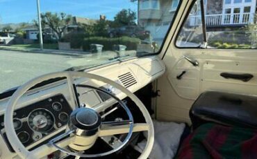 Ford-Econoline-Cabriolet-1961-Tan-Black-64374-9