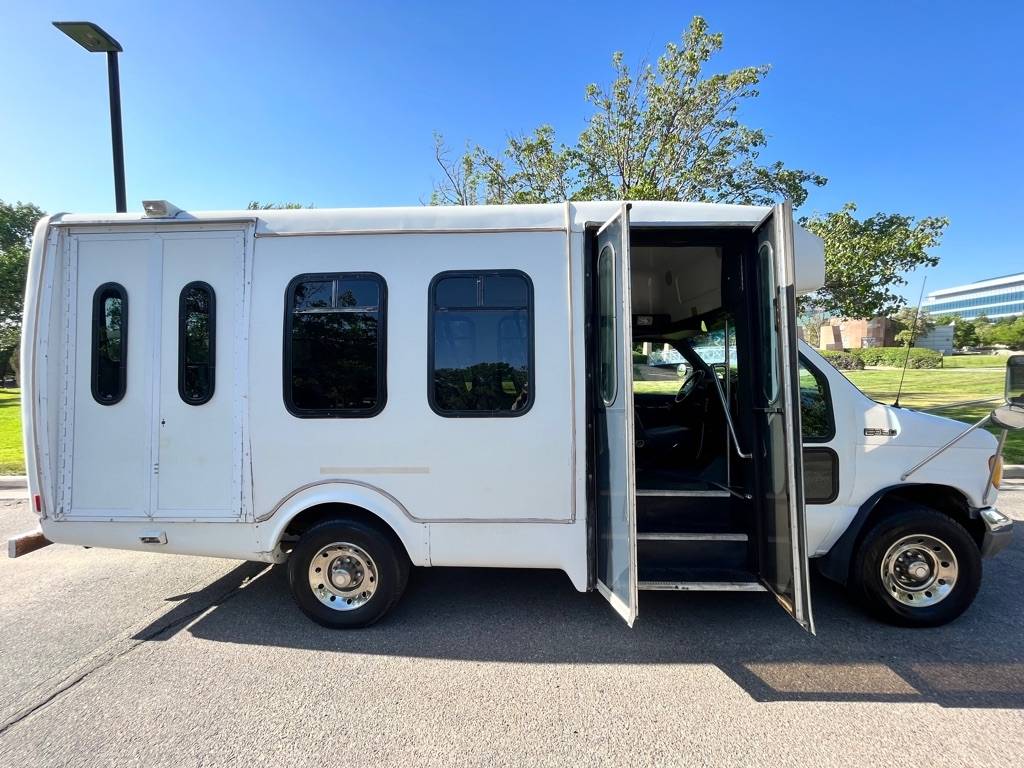 Ford-Econoline-diesel-1994-white-215325-17