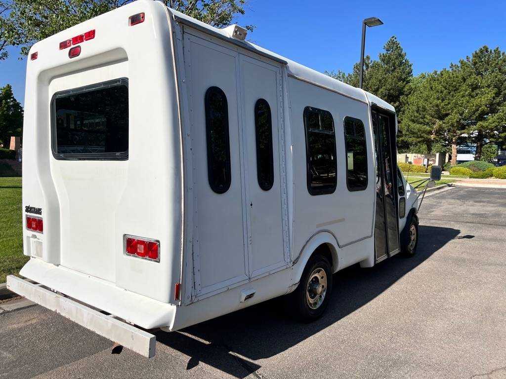 Ford-Econoline-diesel-1994-white-215325-4