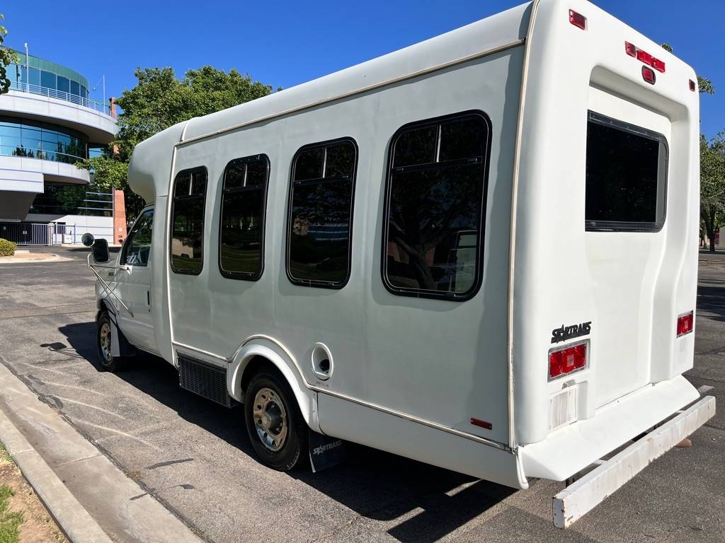 Ford-Econoline-diesel-1994-white-215325-6