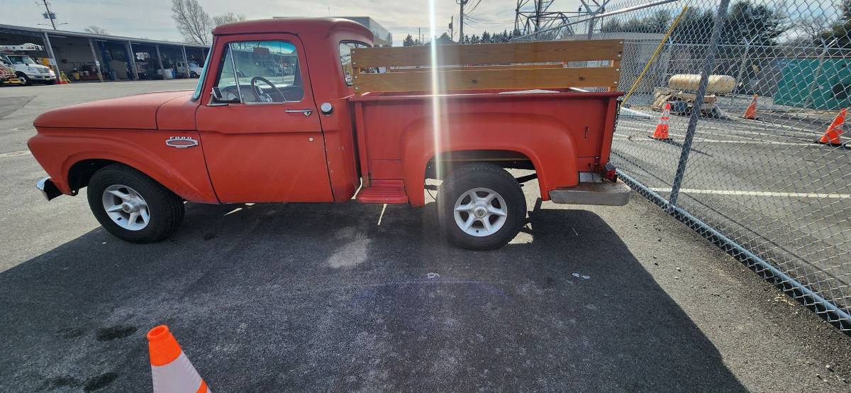 Ford-F-100-1966-red-130357-2