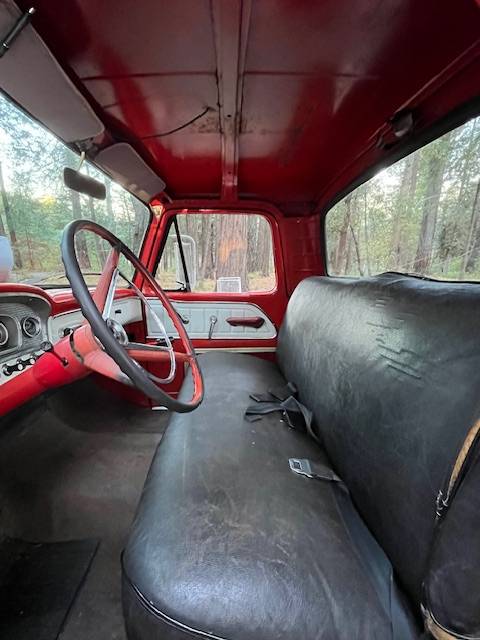 Ford-F-100-1966-red-178637-7