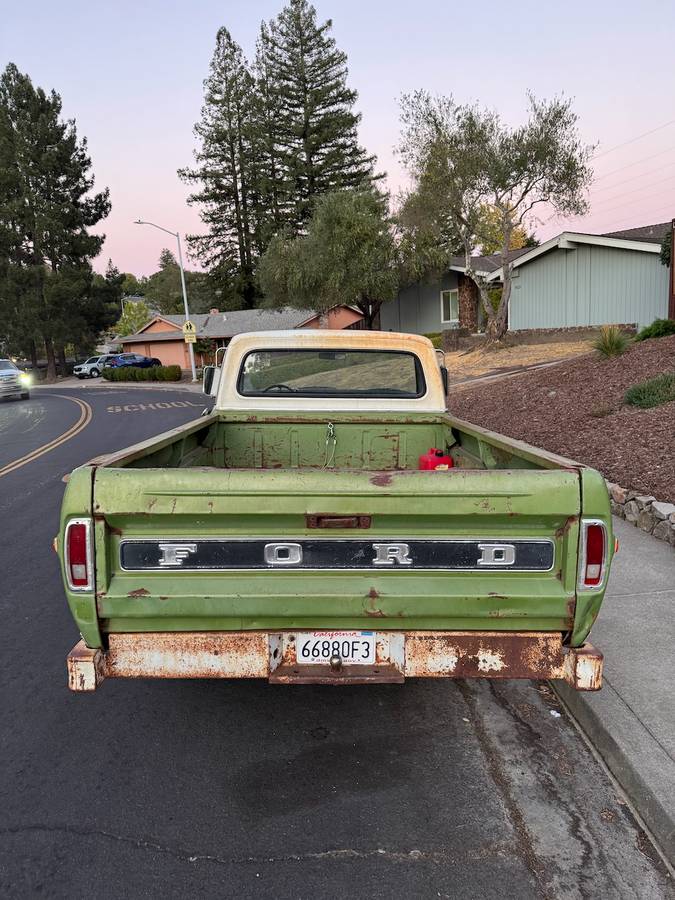 Ford-F-100-1972-green-22531-8