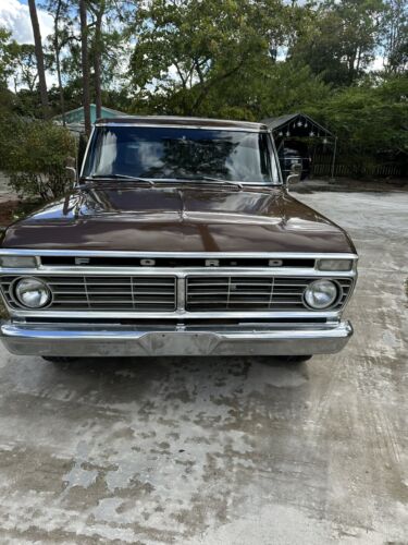 Ford F-100  year1}