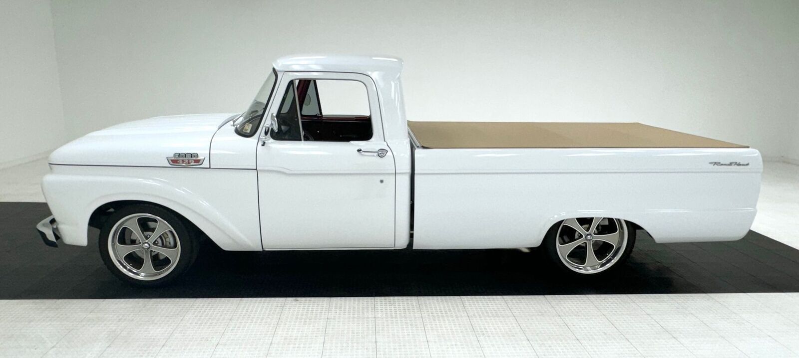 Ford-F-100-Pickup-1964-White-Brown-843-2