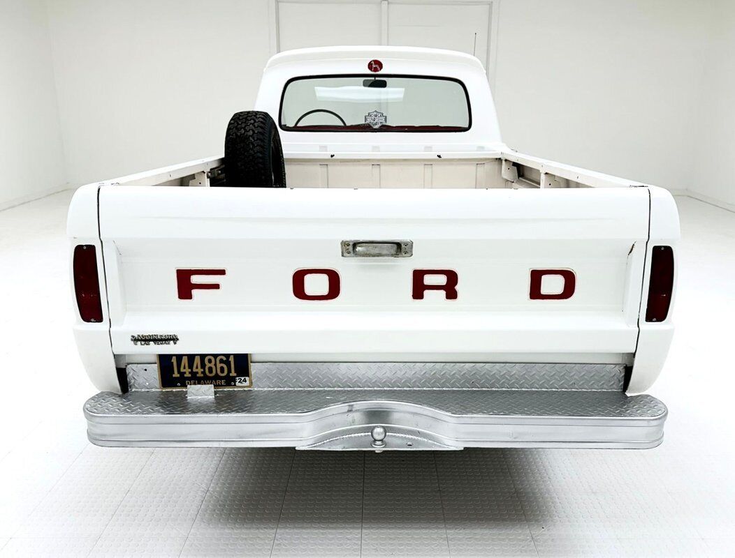 Ford-F-100-Pickup-1966-White-Black-483-3