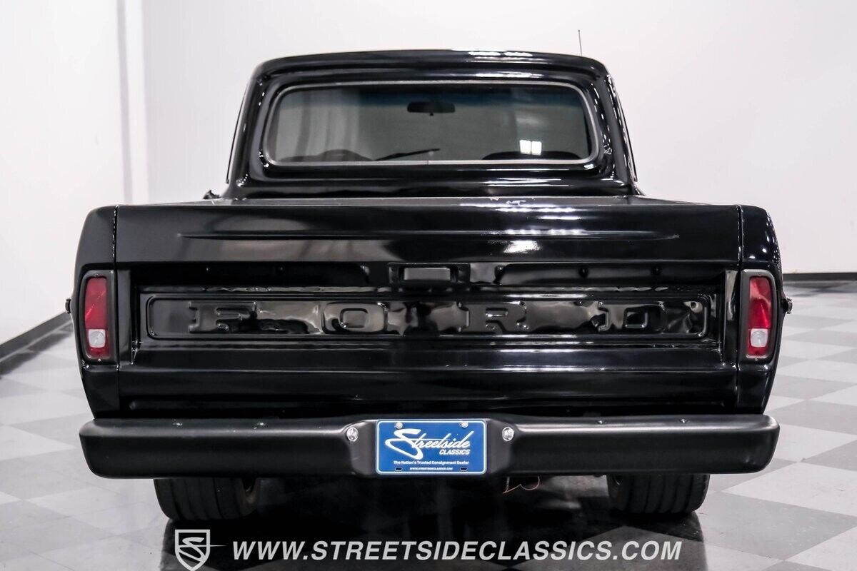 Ford-F-100-Pickup-1968-Black-Black-3739-11