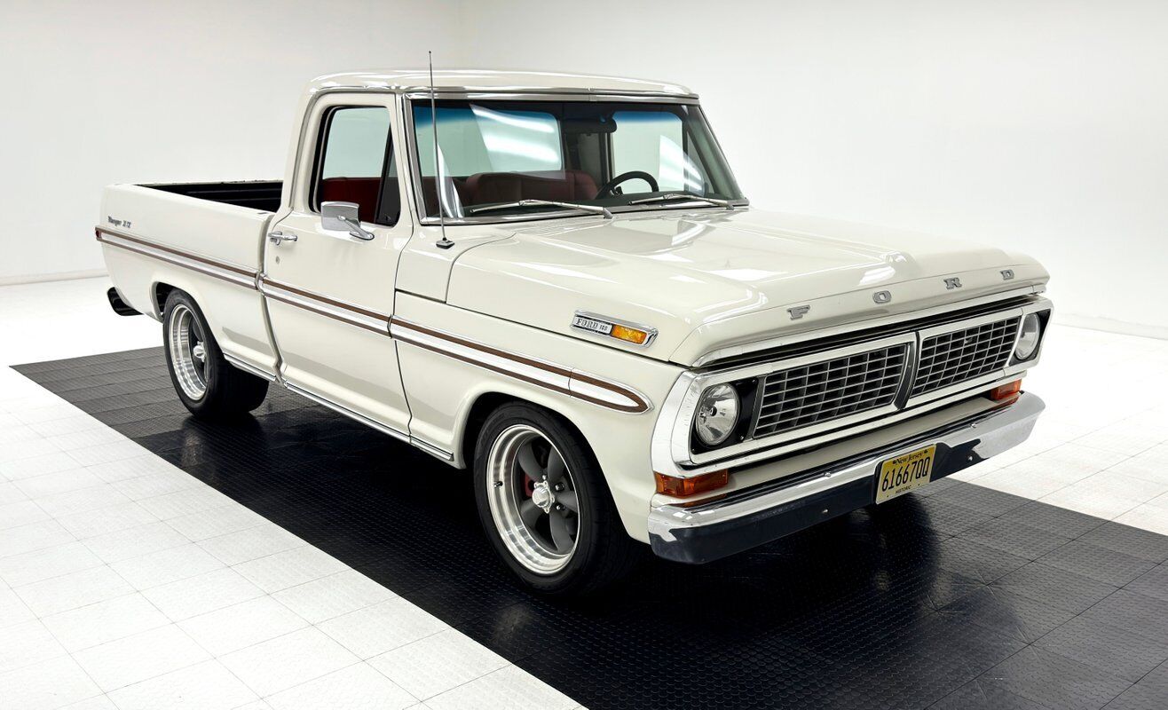 Ford-F-100-Pickup-1970-White-Red-168493-6