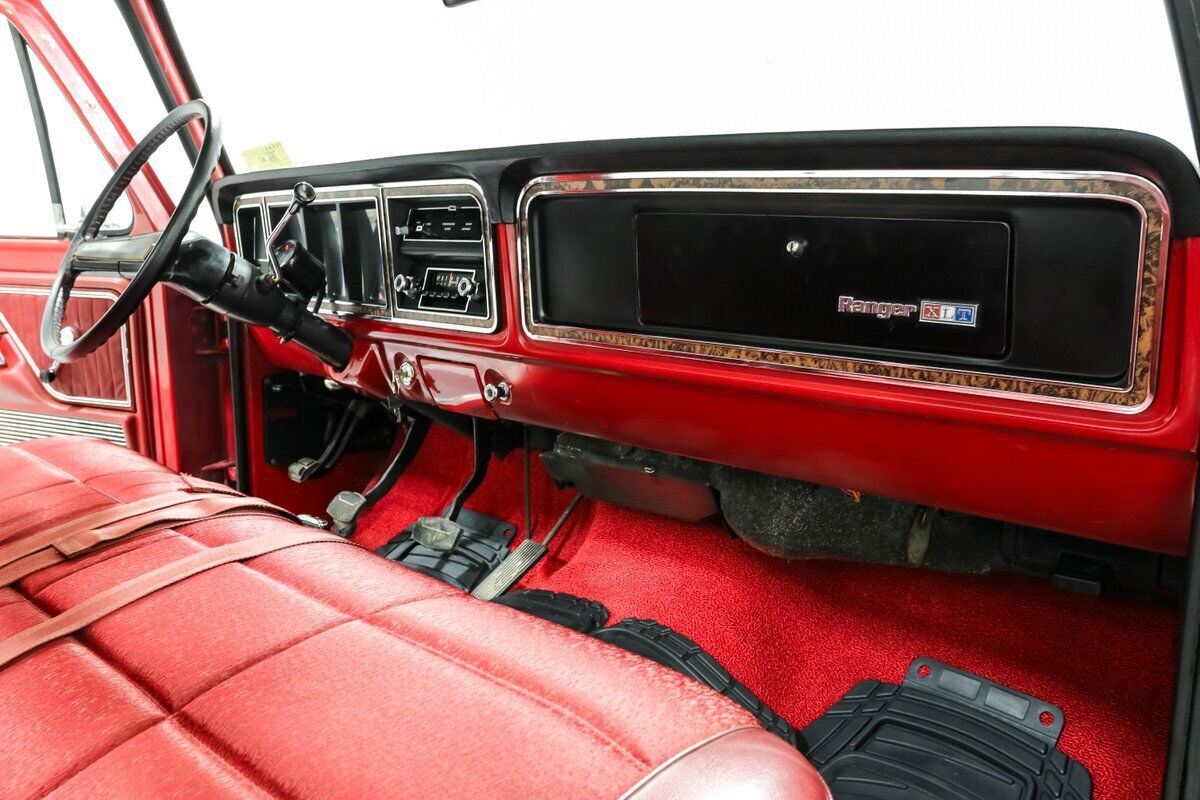 Ford-F-100-Pickup-1973-Red-Red-46328-16