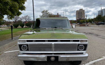 Ford-F-100-Pickup-1974-Green-Black-102275-1