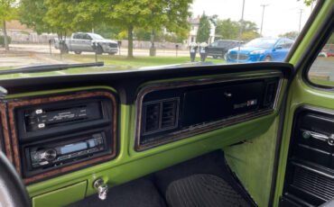 Ford-F-100-Pickup-1974-Green-Black-102275-24