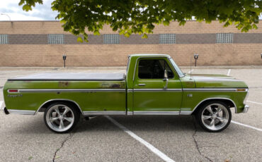 Ford-F-100-Pickup-1974-Green-Black-102275-6