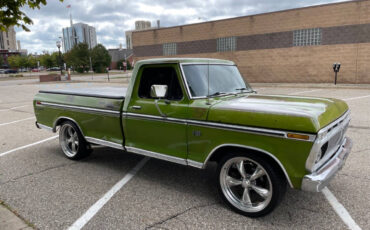 Ford-F-100-Pickup-1974-Green-Black-102275-7