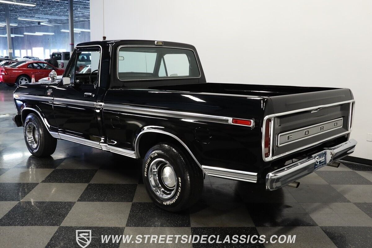 Ford-F-100-Pickup-1978-Black-Black-20040-6