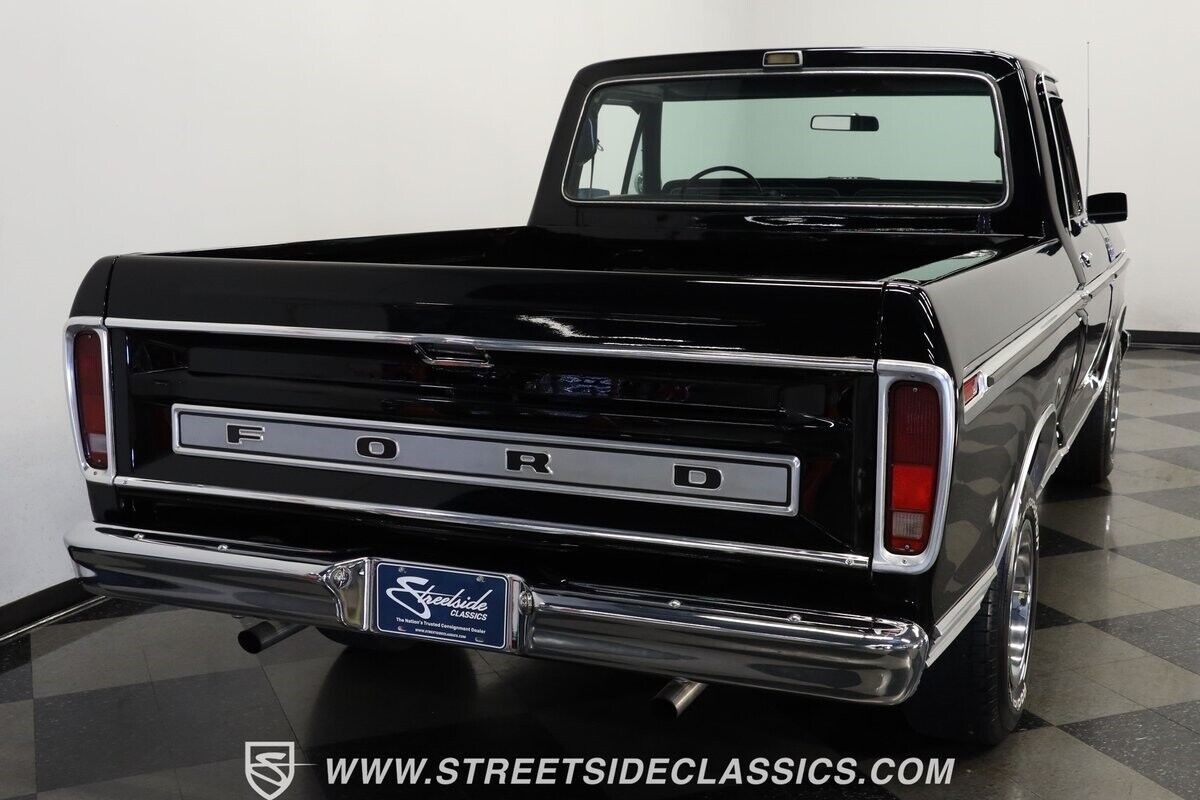 Ford-F-100-Pickup-1978-Black-Black-20040-9