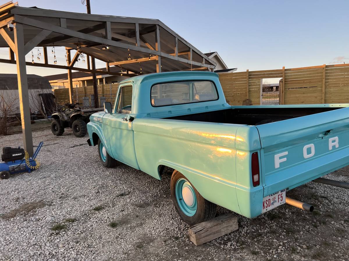 Ford-F-150-1961-258911-11