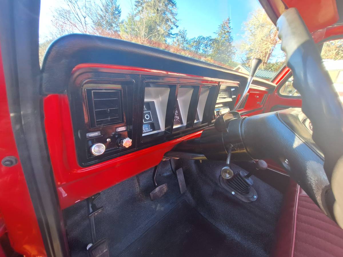 Ford-F-150-1977-red-58660-9