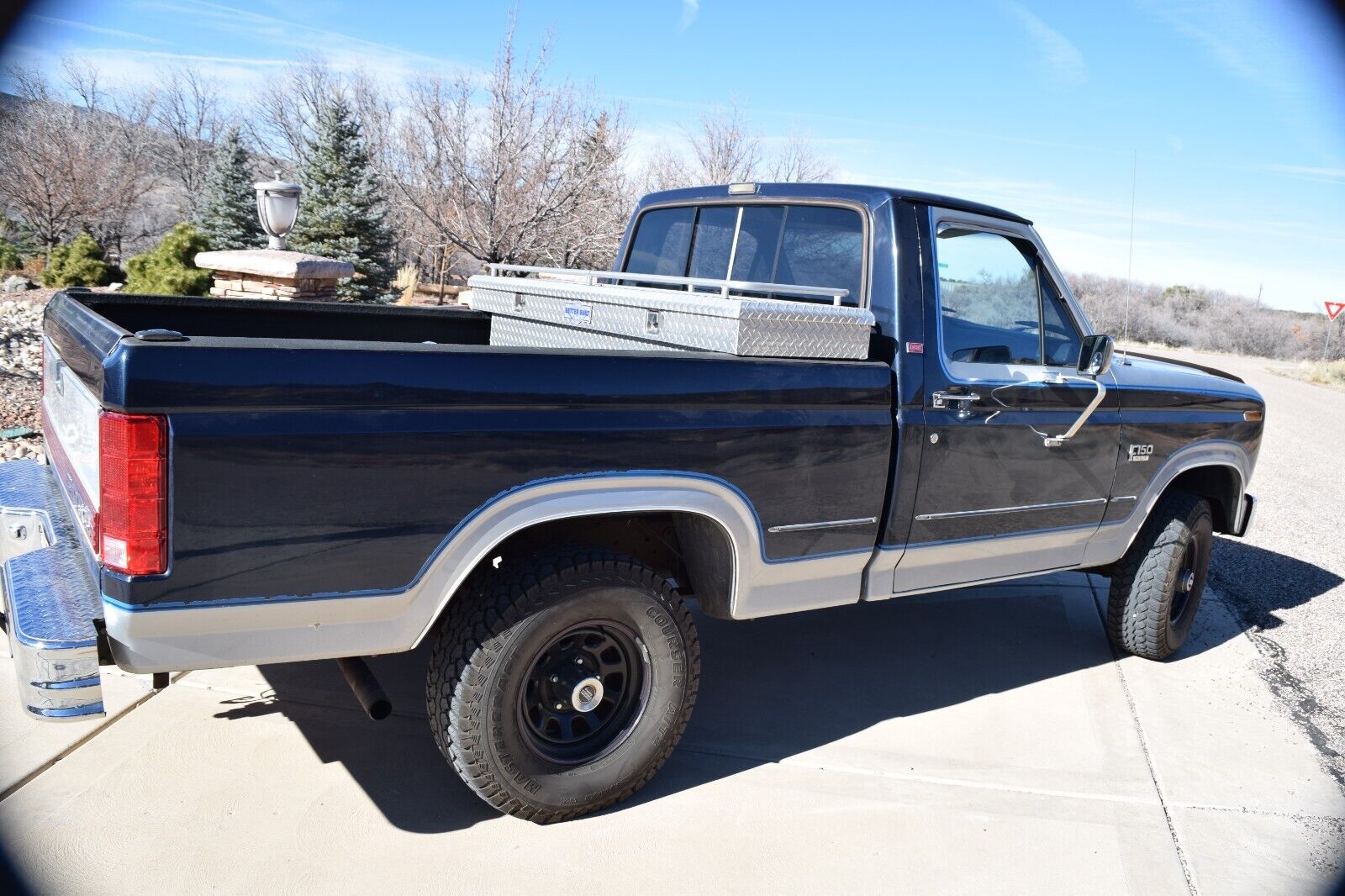 Ford-F-150-1985-Blue-Blue-13230-1