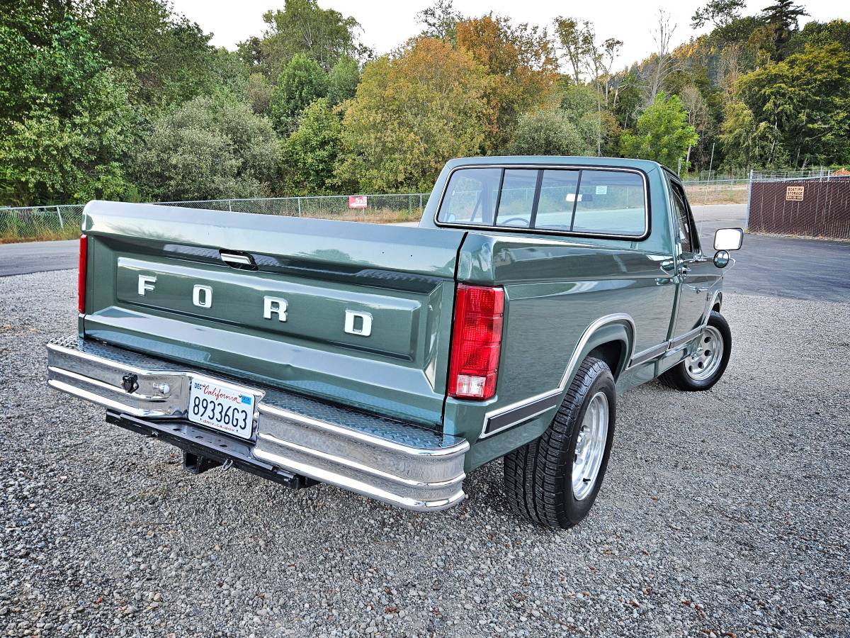 Ford-F-150-1986-82076-6