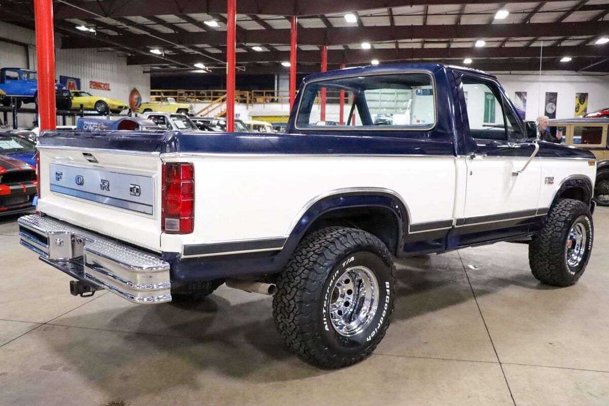 Ford-F-150-Pickup-1983-Black-Blue-80701-7