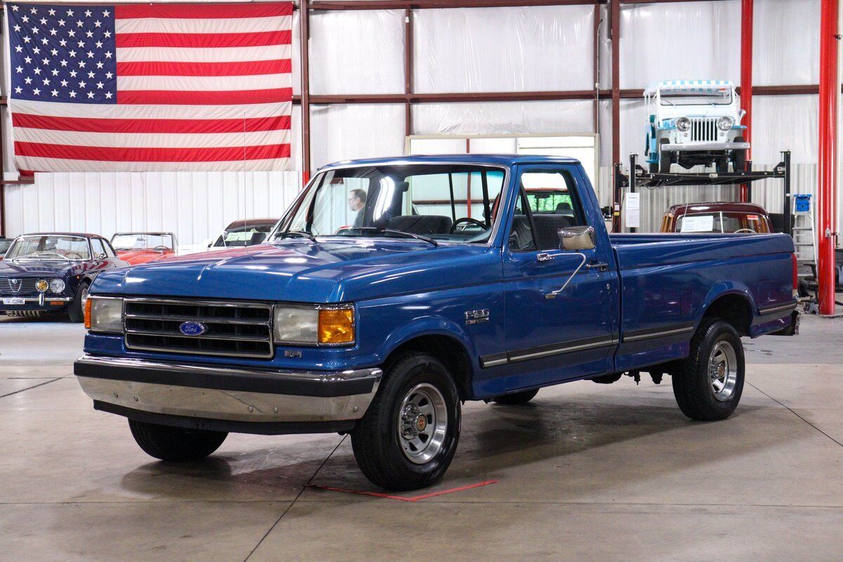 Ford F-150 Pickup 1990