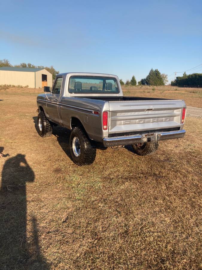 Ford-F-150-diesel-1974-silver-376586-9