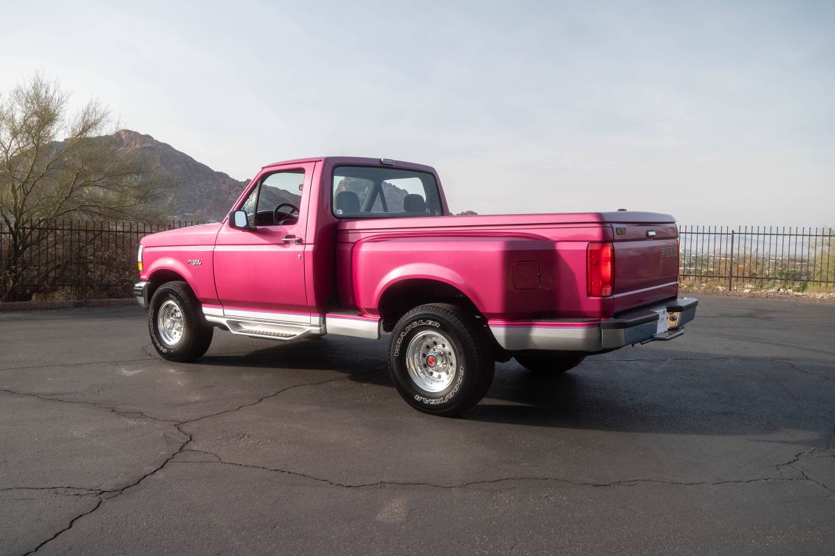 Ford-F-150-flareside-xlt-lariat-1992-custom-49091-2