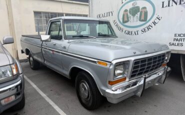 Ford-F-150-trailer-special-1978-silver-183465-5