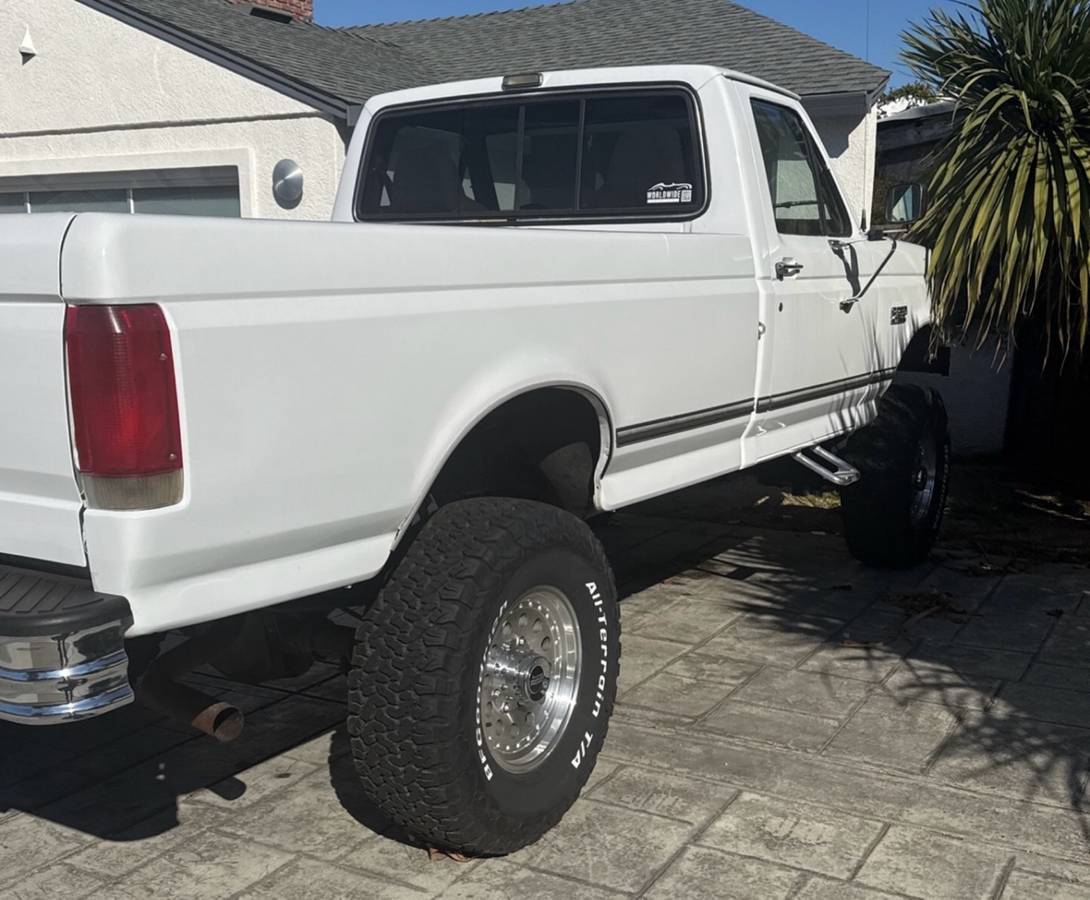 Ford-F-250-1989-white-82076-11