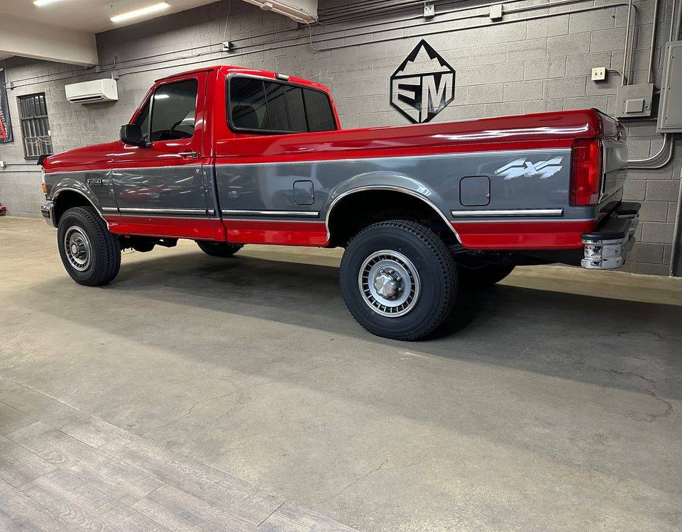 Ford-F-250-1992-red-47120-1