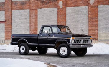 Ford-F-250-4x4-1977-black-136794-5