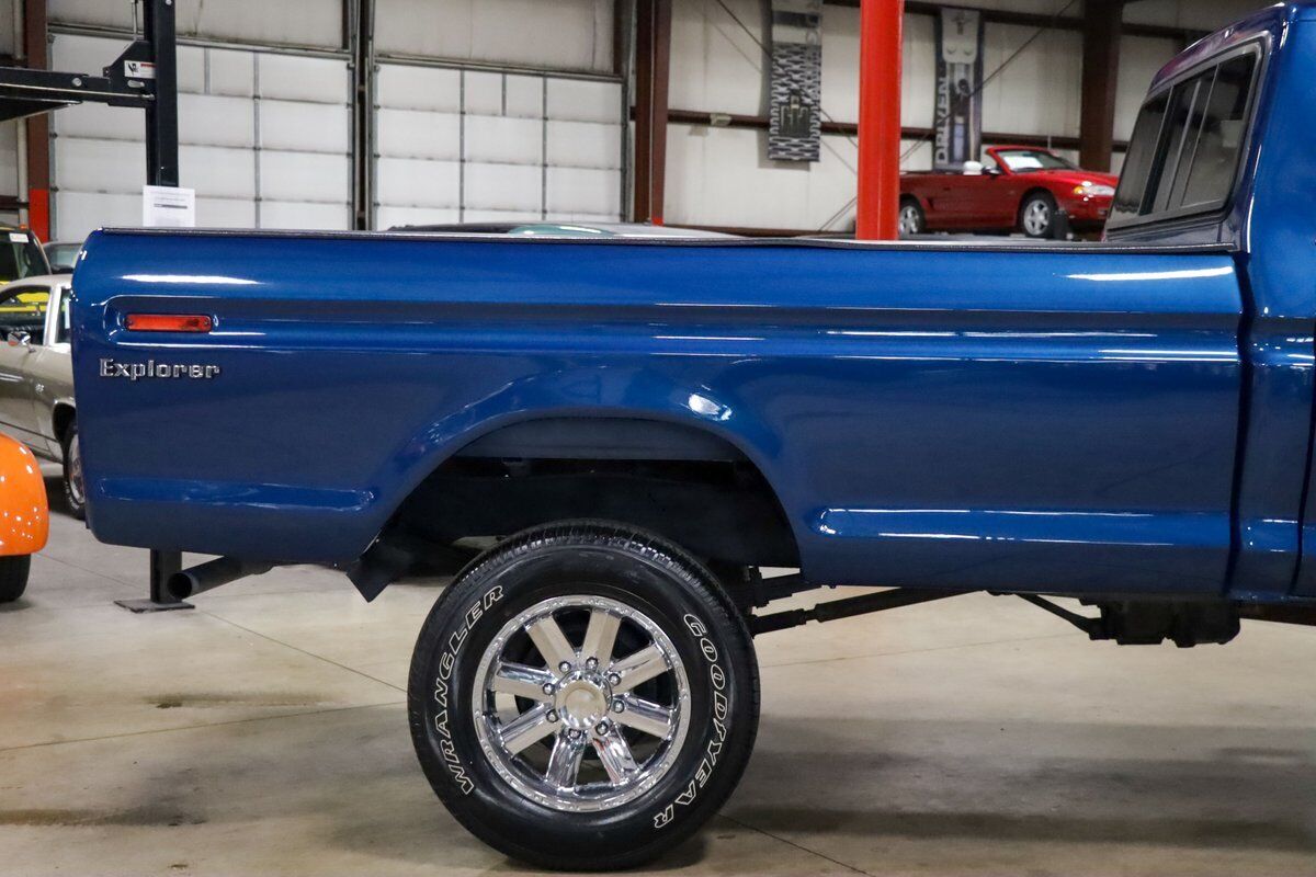 Ford-F-250-Pickup-1975-Blue-Blue-128221-8