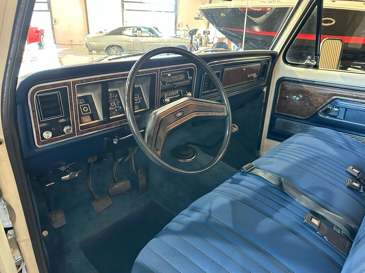 Ford-F-250-Pickup-1978-Blue-Blue-149988-33