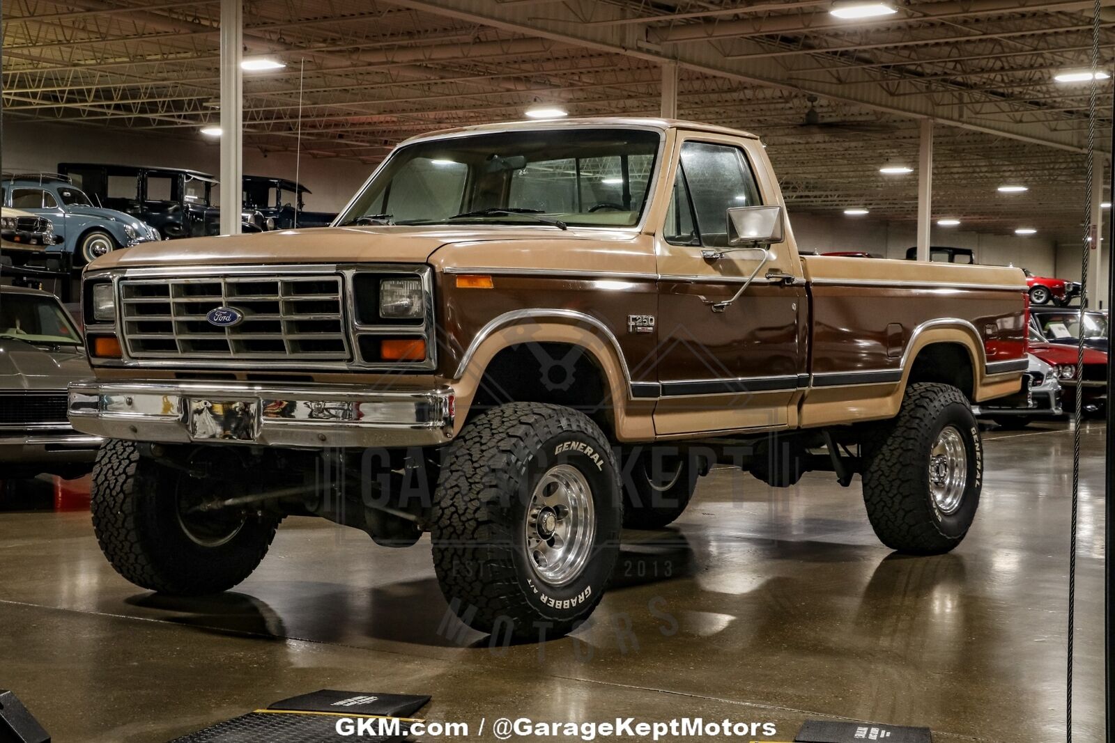 Ford-F-250-Pickup-1983-Tan-Tan-330019-2