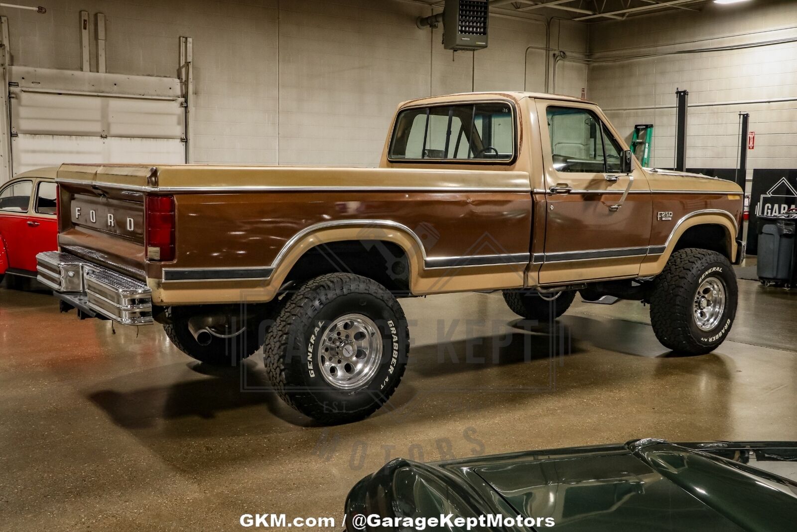 Ford-F-250-Pickup-1983-Tan-Tan-330019-8