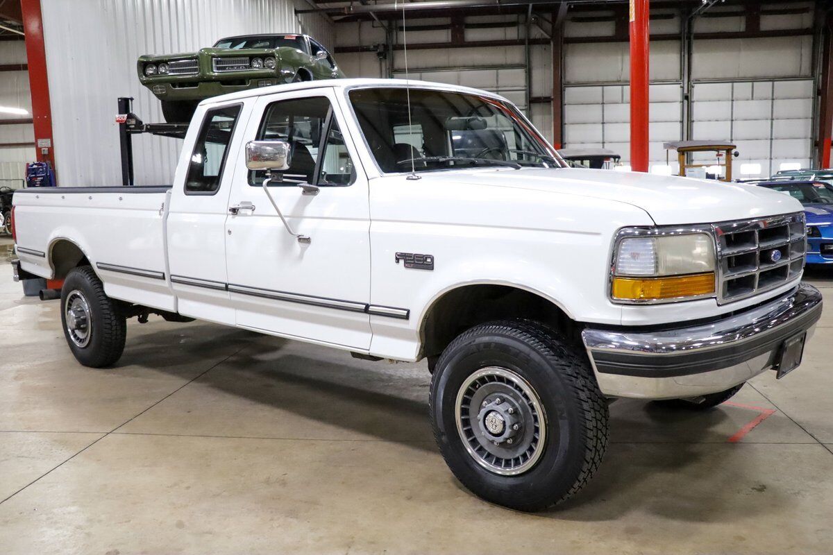 Ford-F-250-Pickup-1993-White-Gray-177979-11