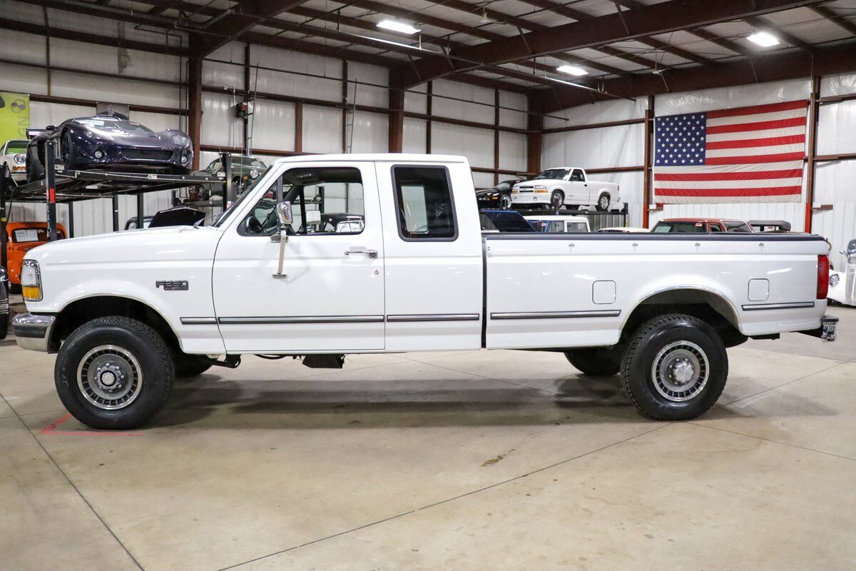 Ford-F-250-Pickup-1993-White-Gray-177979-3