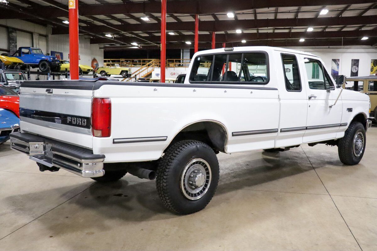 Ford-F-250-Pickup-1993-White-Gray-177979-7