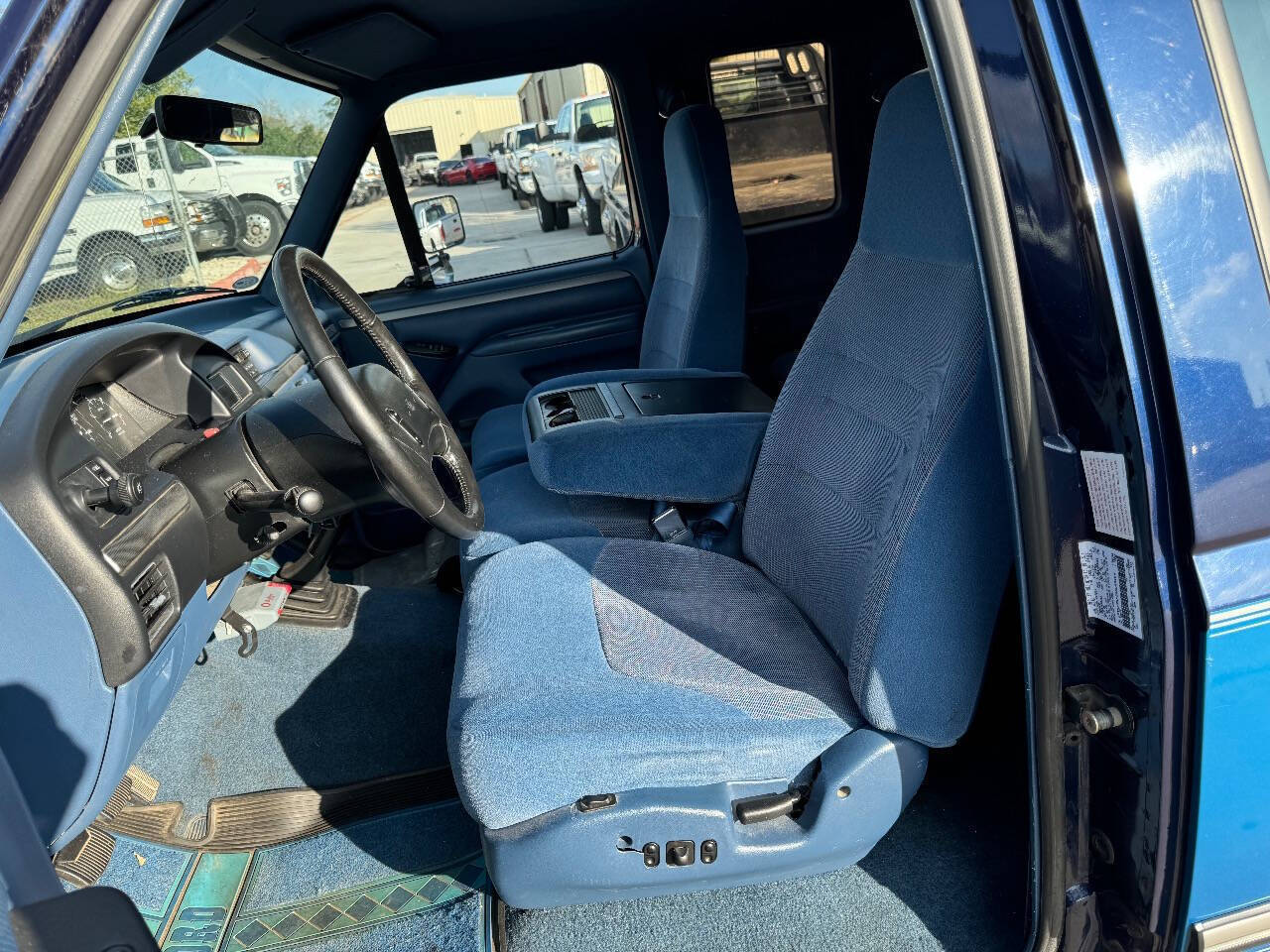 Ford-F-250-Pickup-1995-Blue-Blue-114167-1