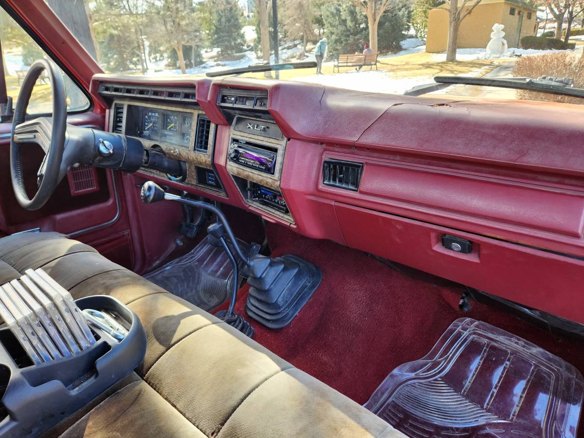 Ford-F-250-diesel-1986-red-35356-1