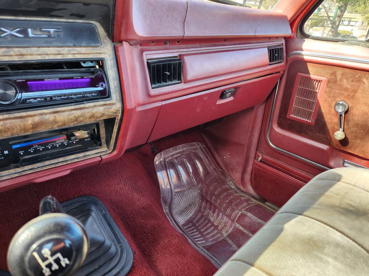 Ford-F-250-diesel-1986-red-35356-2