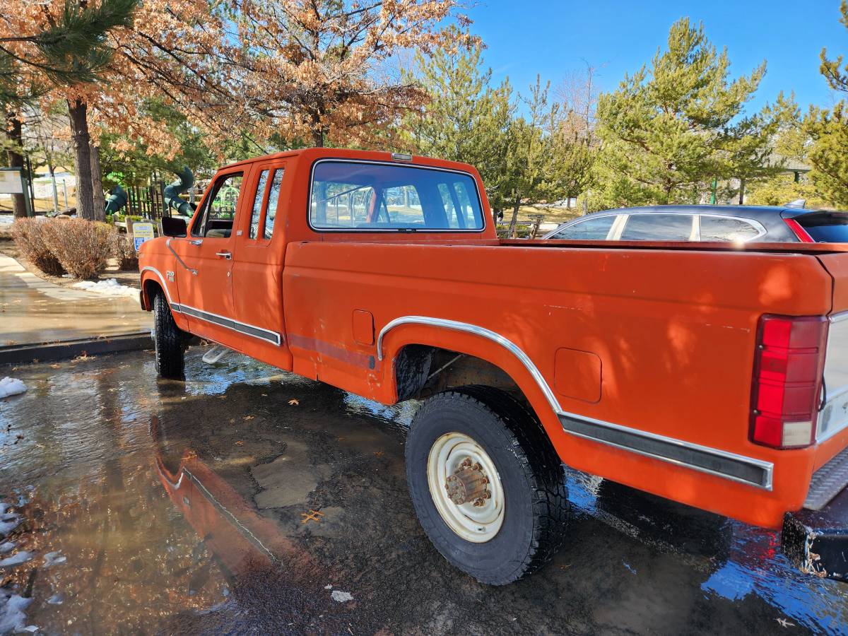 Ford-F-250-diesel-1986-red-35356-7